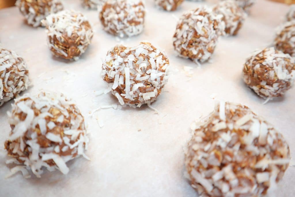 healthy chocolate coconut energy balls