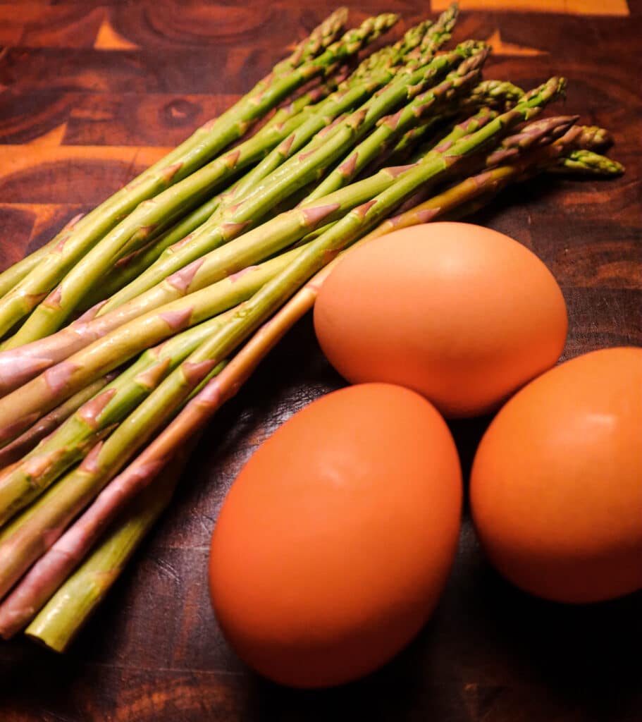 asparagus and eggs 