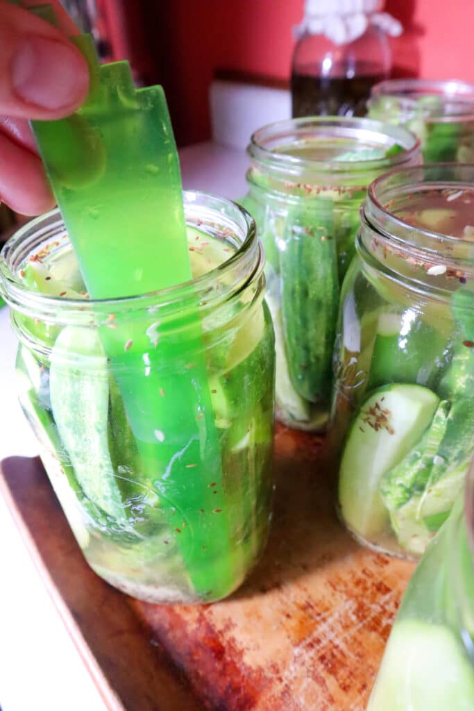 removing air bubbles when canning