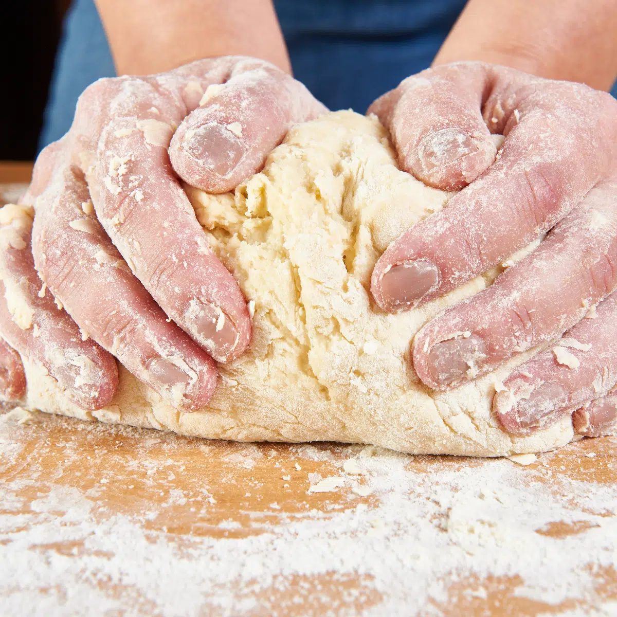 How to Knead Dough – A Beginner’s Guide